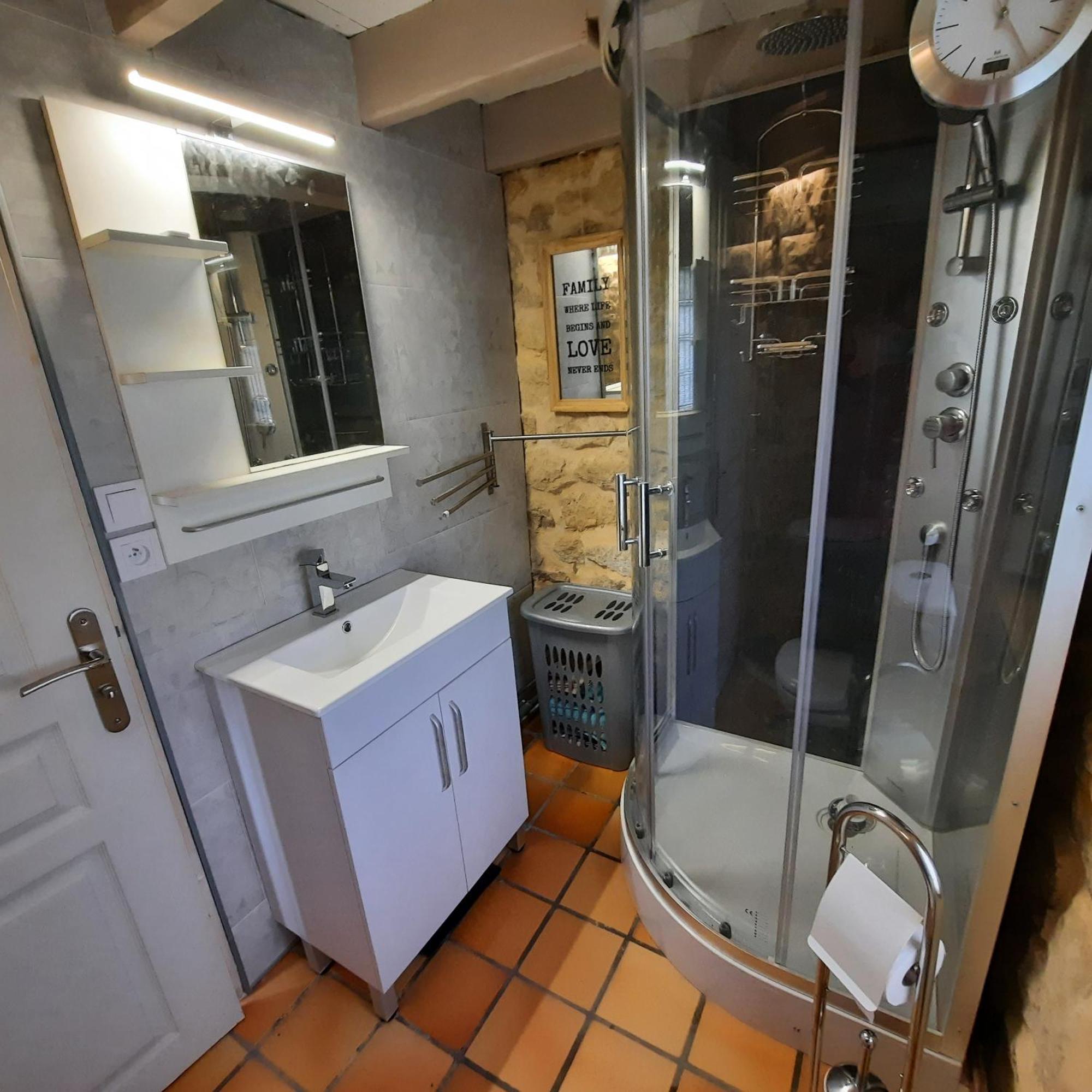 Aux Portes Du Chateau Cottage Intimiste Et Cosy A L'Abri Des Regards Propice A La Detente Rinxent Exterior photo